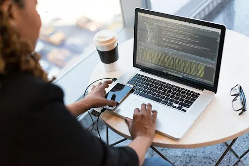 Wpływ kodów odpowiedzi HTTP na SEO