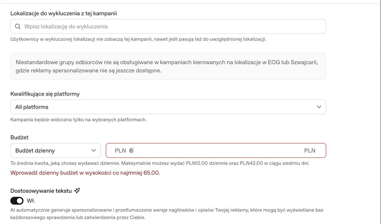 Zrzut ekranu z panelu ChatGPT Ads: wybór kwalifikujących się platform, ustawienie budżetu dziennego w złotówkach z komunikatem o minimalnej kwocie 65 złotych oraz włączony przełącznik Dostosowywanie tekstu