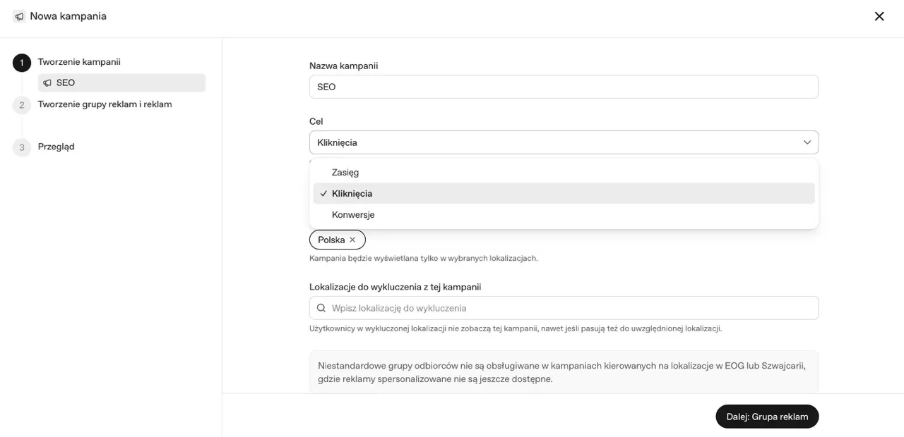 Zrzut ekranu z panelu ChatGPT Ads: pierwszy krok kreatora kampanii z nazwą kampanii, rozwiniętą listą celów Zasięg, Kliknięcia i Konwersje, wybraną lokalizacją Polska oraz komunikatem o niedostępności niestandardowych grup odbiorców w EOG